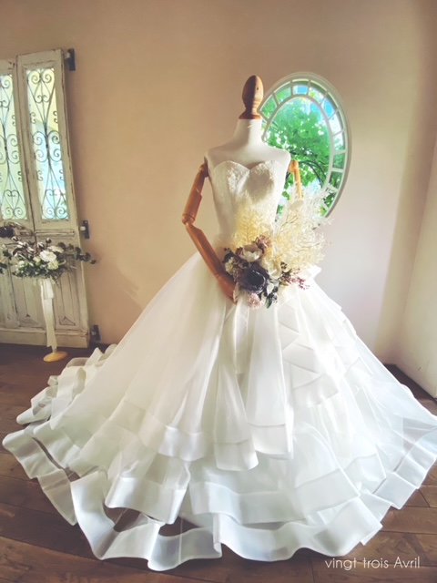 WEDDING｜シンプル系ウェディングドレス、人気ウエディングドレス