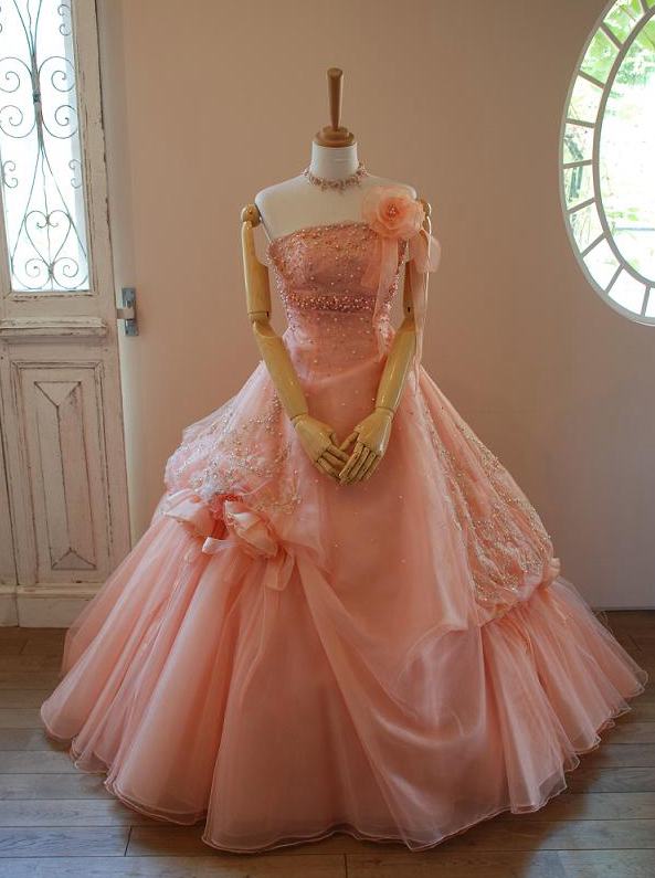 サーモンピンクカラードレス